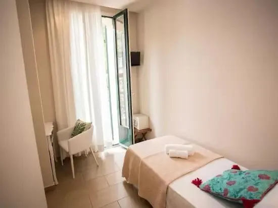 **  Hotel Kalima 칼데스 데스트락 스페인