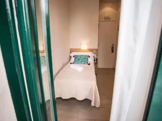 Hotel Kalima Caldes D'Estrach 2*,  Spagna